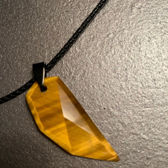 Glazed Wooden Tooth shape on a Rope 🔴 - Picture 2 of 5